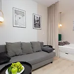 Praga Targowa By Renters ורשה